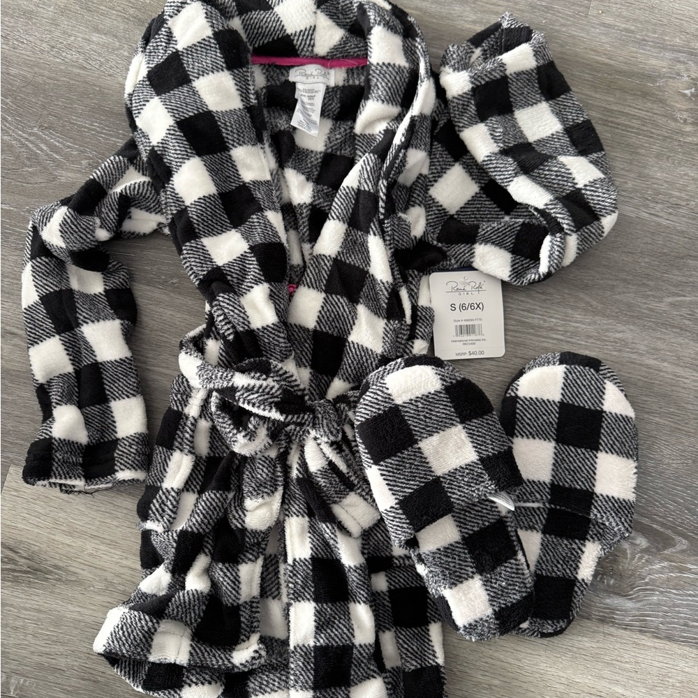 Rene Rofe Black and White Checkered Fabric with matching slippers
